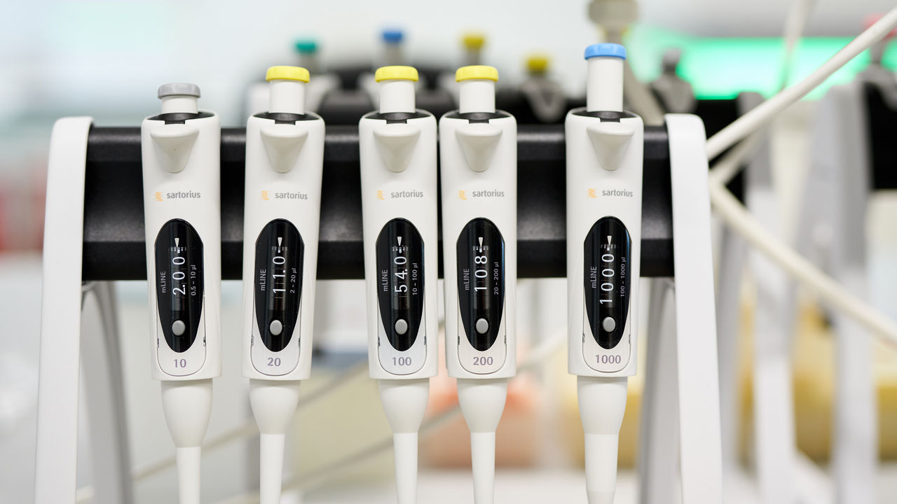 Laboratory pipettes
