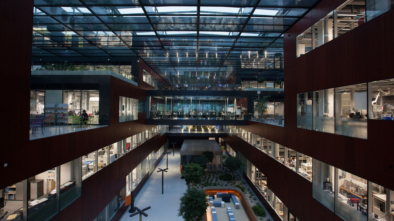 cube-pmi-science-research-centre-inside-03-wide.jpg